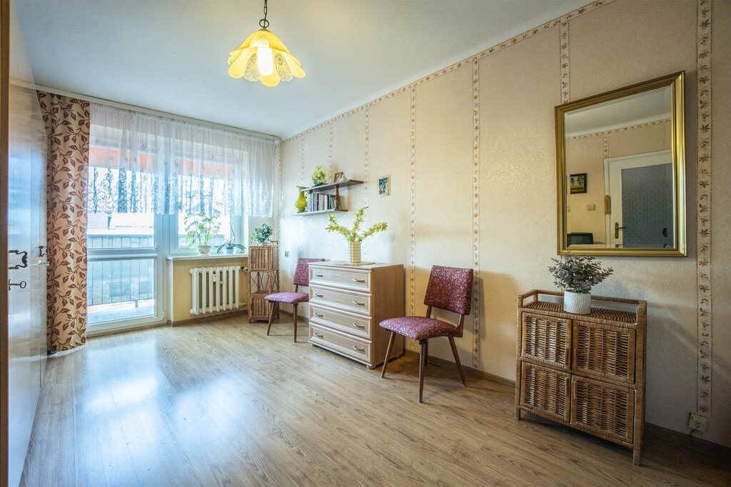 Mieszkanie 2 pokoje z balkonem, blisko apteki, gotowe do wprowadzenia Konstantynów Łódzki, marsz. Józefa Piłsudskiego  49m2 Foto 1