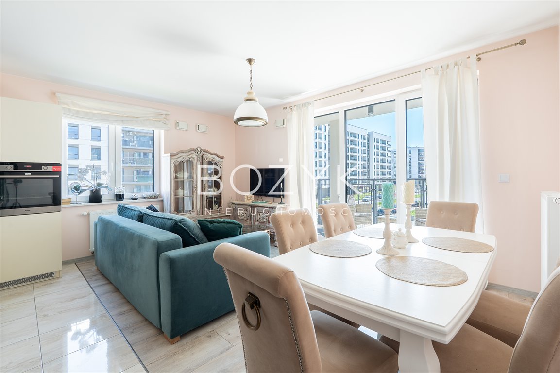 Stylowa kawalerka 30,85 m² z balkonem w Ursus Factory 4 Warszawa, Ursus, szamoty, Edwarda Habicha 11  31m2 Foto 1