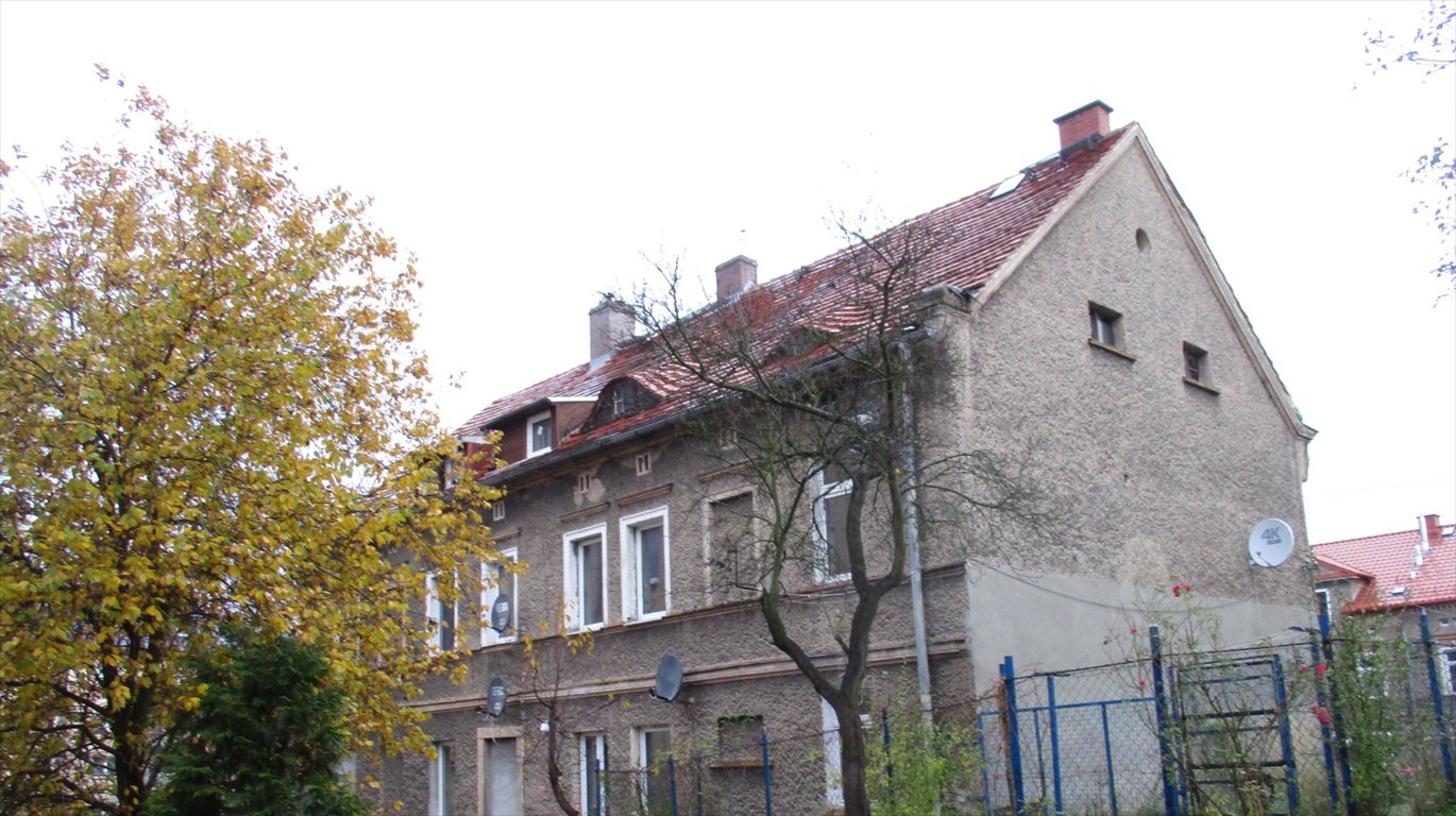 Dwupokojowe mieszkanie z komórką i piwnicą w Wałbrzychu Wałbrzych, gen. Władysława Andersa 73  48m2 Foto 1