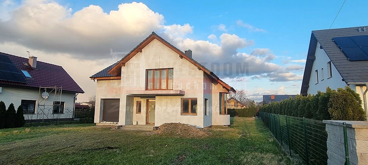 Przestronny dom 190m2 z garażem i dużą działką zapraszam Żłobizna  191m2 Foto 1