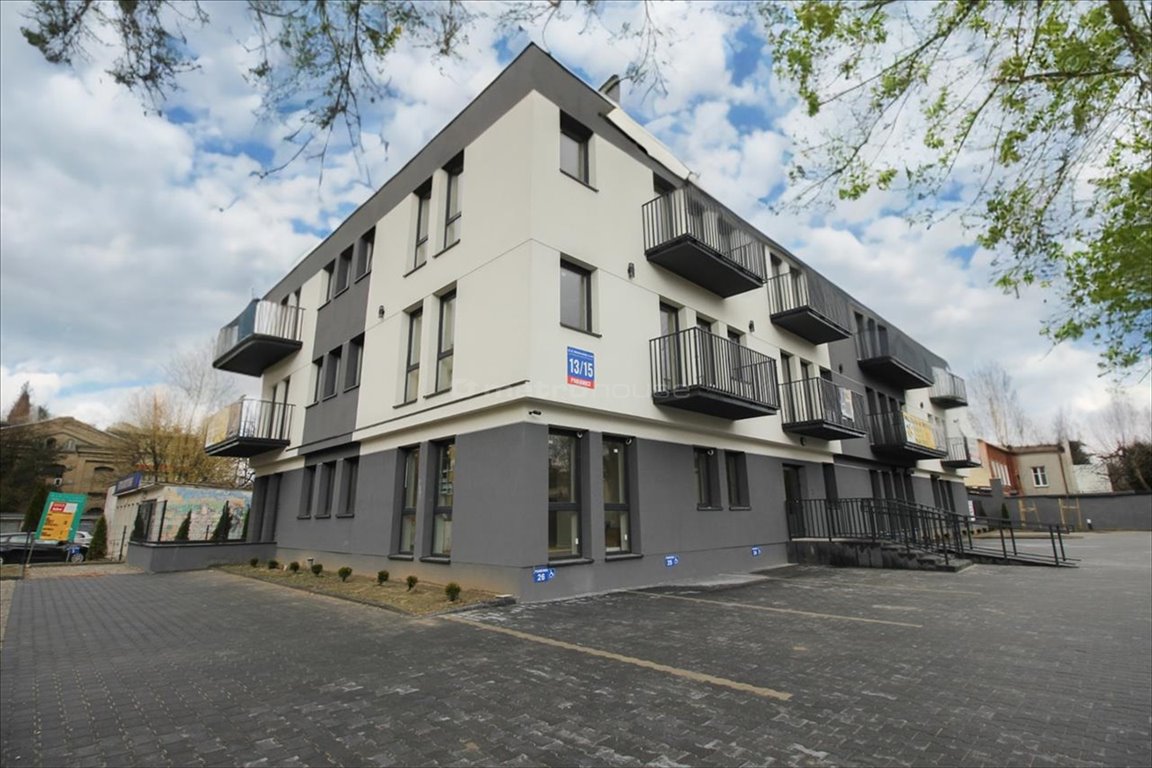 Mieszkanie trzypokojowe na sprzedaż Pabianice, Centrum, Skłodowskiej-Curie  64m2 Foto 1