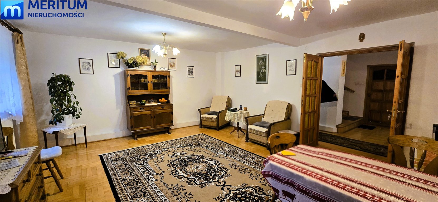 Przestronna rezydencja 300 m2 z pięknym ogrodem w Milanówku Milanówek  300m2 Foto 1