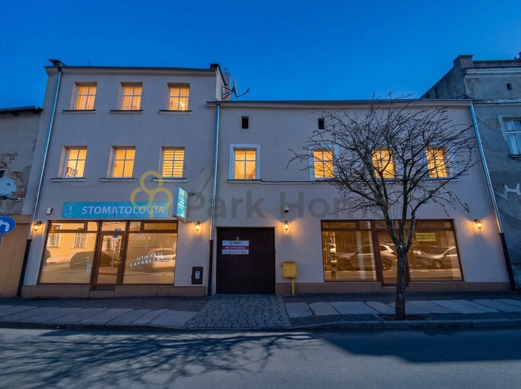 Kamienica inwestycyjna w centrum Gniezna z 4 wynajętymi lokalami Gniezno  237m2 Foto 1