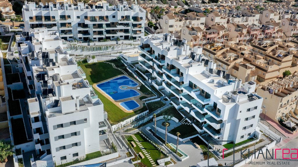 Nowoczesny apartament 3 sypialnie, baseny i plaża w zasięgu Hiszpania, Orihuela Costa  83m2 Foto 1