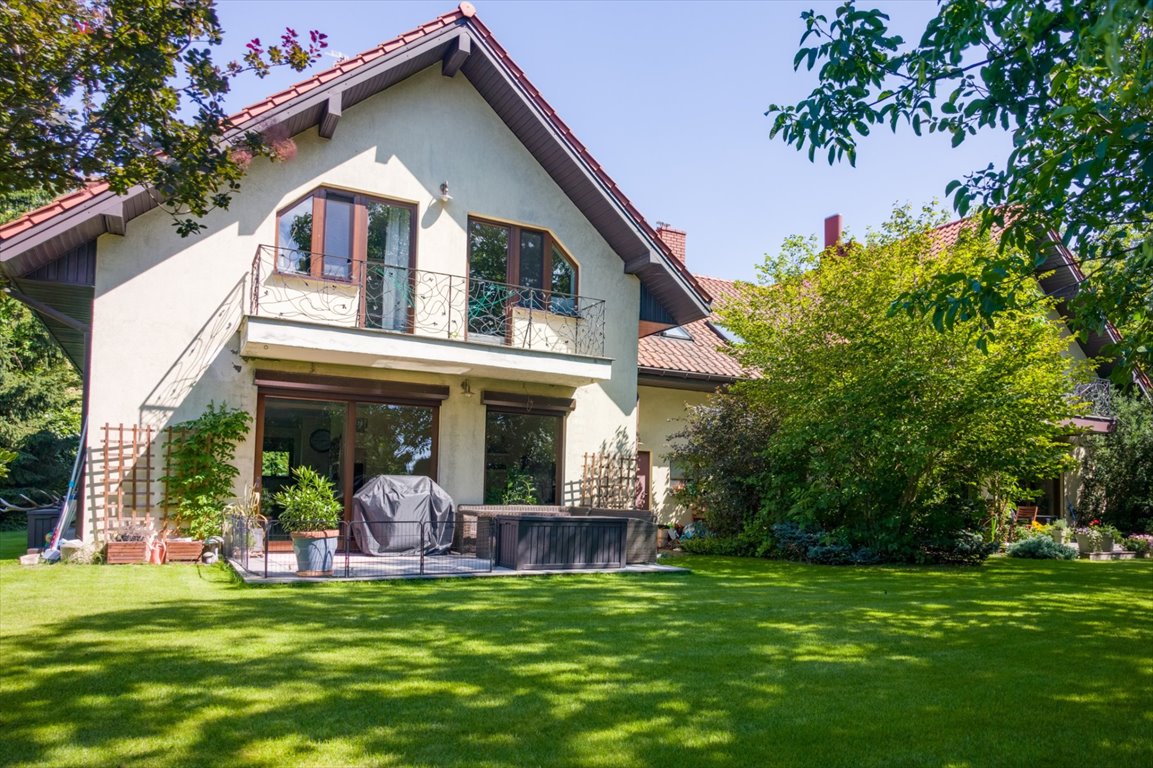 Polecam przestronny dom 225 m² z garażem i ogrodem: Blizne Łaszczyńskiego: Przechodnia