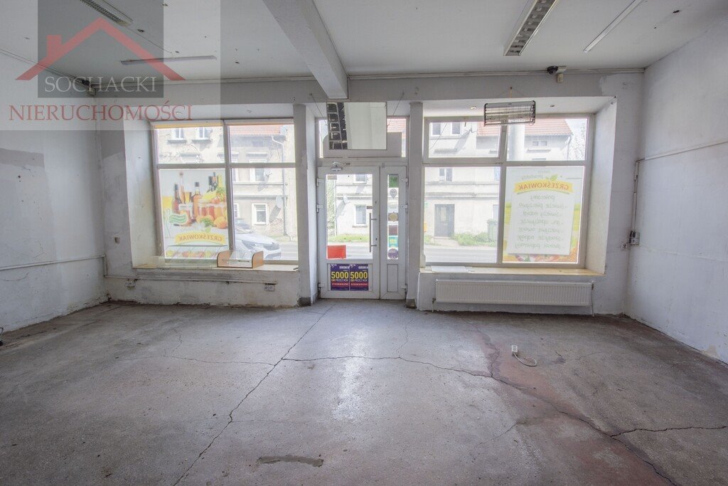 Lokal usługowy 77 m2 z witryną i zapleczem w Lubaniu Lubań  77m2 Foto 1