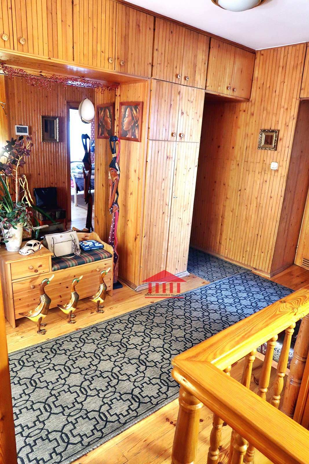 Przestronny dom z ogrodem, kominkiem i garażem 254 m2 Legnica  254m2 Foto 1