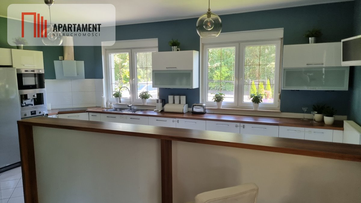 Przestronny dom 255 m² z panelami fotowoltaicznymi i ogrodem Lisi Ogon  255m2 Foto 1