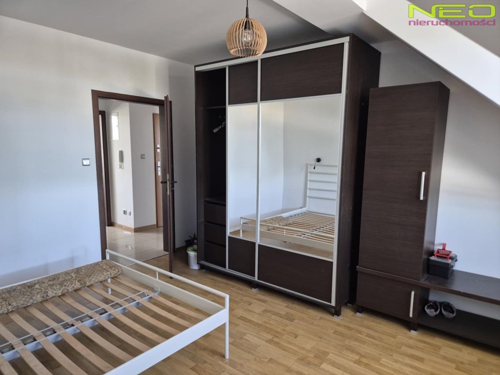 Mieszkanie czteropokojowe  na sprzedaż Wieluń  62m2 Foto 1