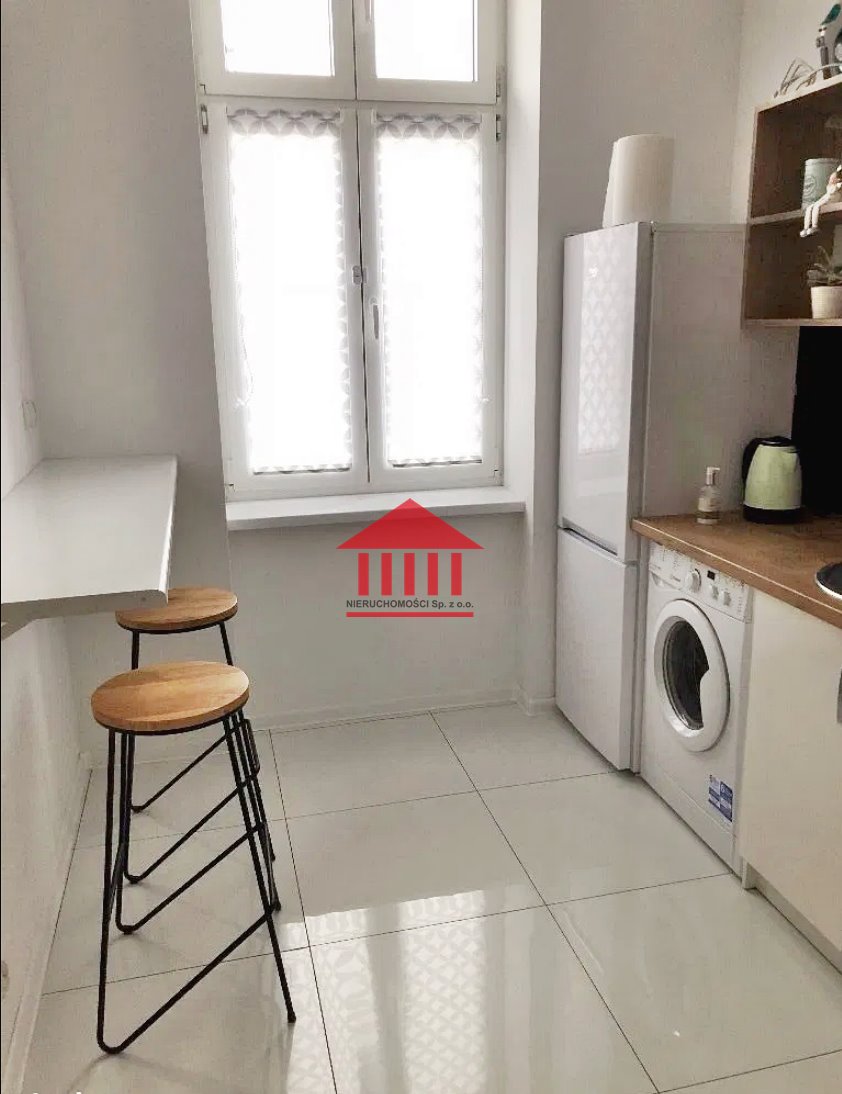 Przestronne 7-pokojowe mieszkanie 145m2, 2 garaże, balkon Legnica  146m2 Foto 1