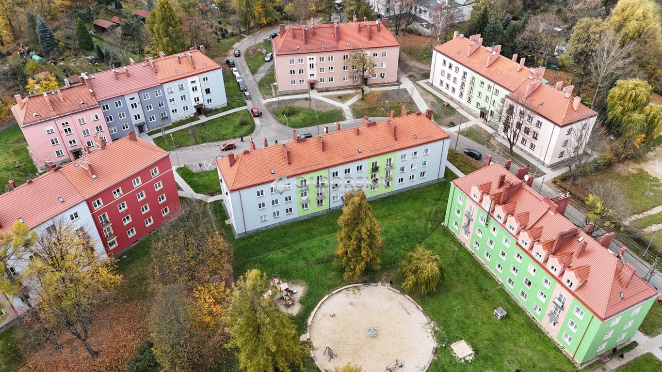 Mieszkanie trzypokojowe na sprzedaż Wałbrzych, Rusinowa  45m2 Foto 1