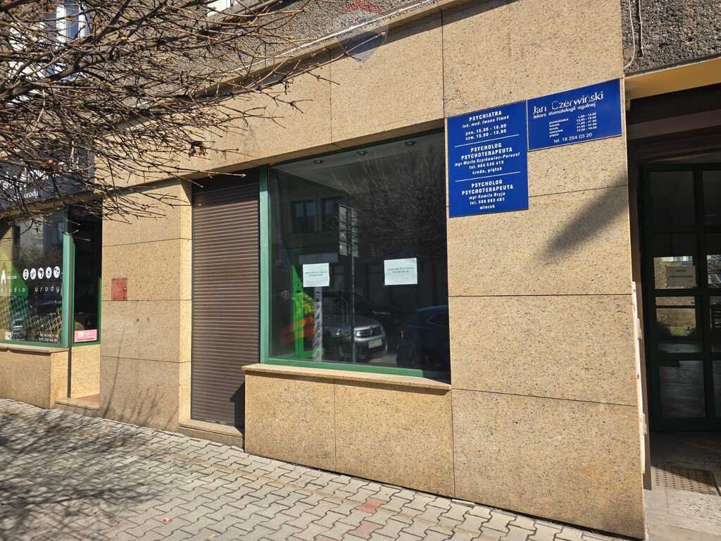 Lokal użytkowy na wynajem Nowy Targ, Kolejowa  27m2 Foto 1