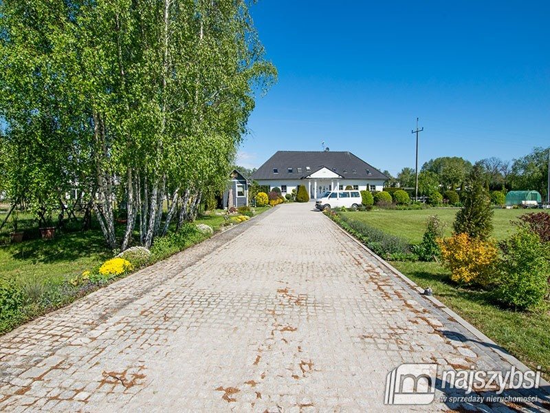 Dworek z ogrodem, 15 pokoi, blisko plaży i morza Dziwnówek  419m2 Foto 1