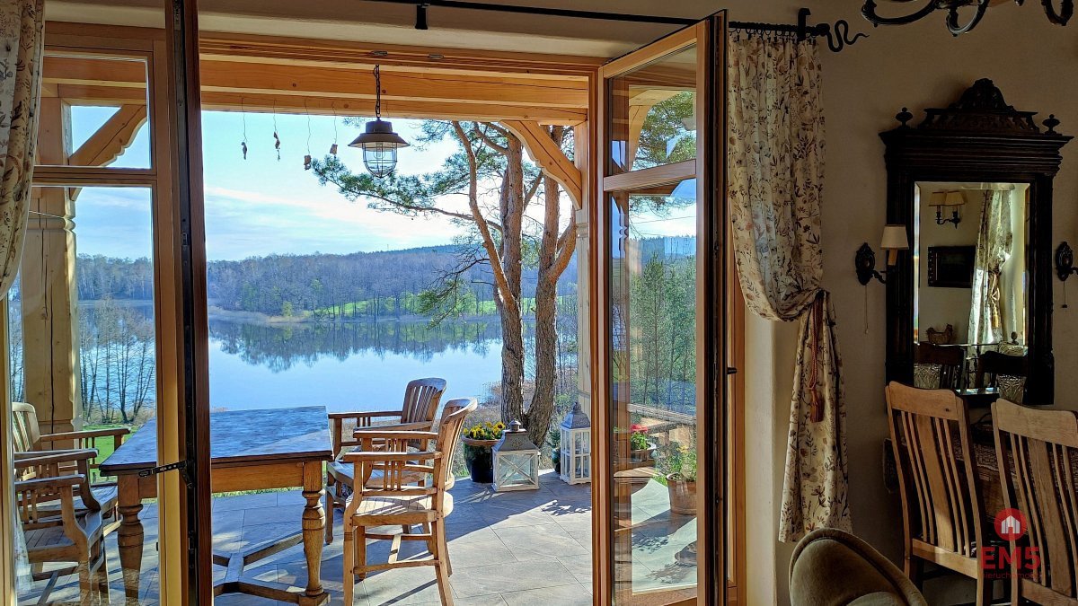 Dom nad jeziorem Pobondzie 150 m2, nowoczesny i pełen uroku Pobondzie  150m2 Foto 1