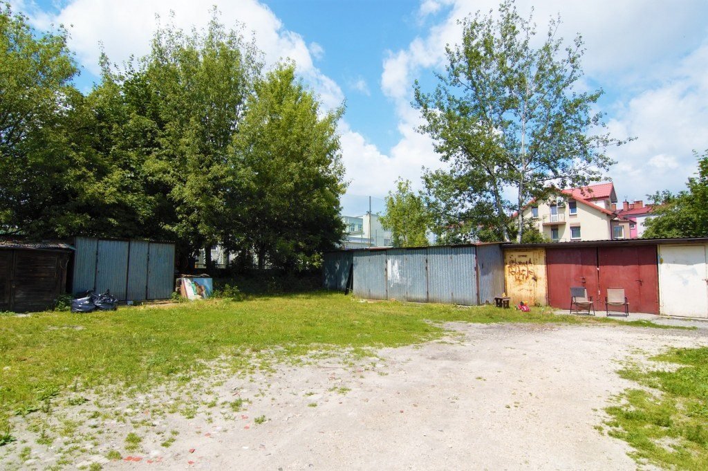 Działka 1297 m² z budynkiem, centrum Kielc, media w drodze Kielce, Centrum  1 297m2 Foto 1