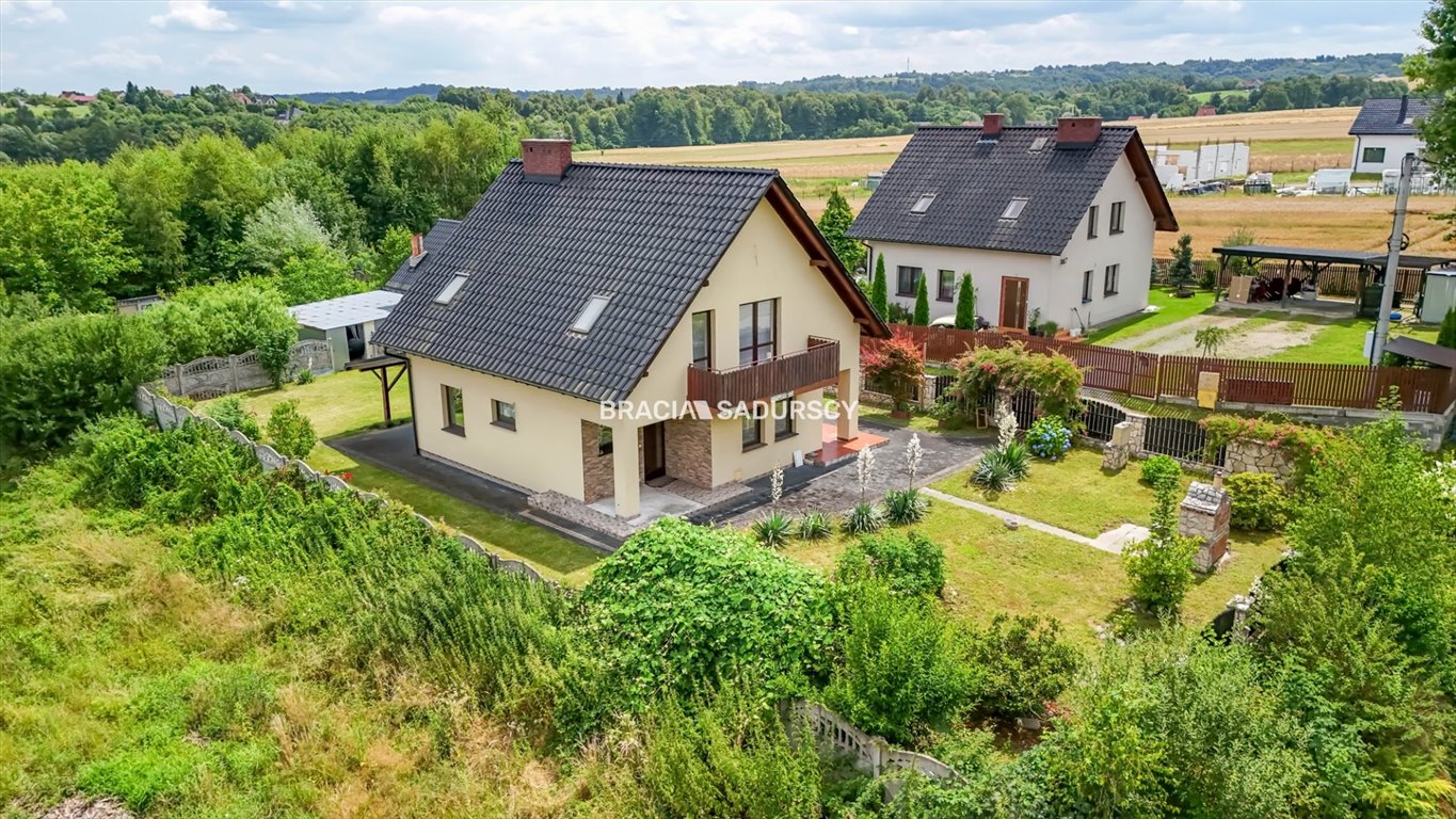 Komfortowy dom 114 m2 z garażem i ogrzewaniem gazowym Bęczyn, Główna  114m2 Foto 1
