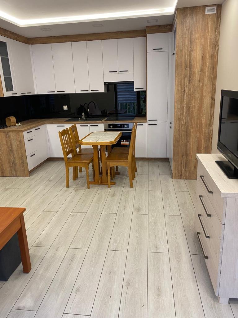 Mieszkanie trzypokojowe na wynajem Świdnica, centrum  52m2 Foto 1