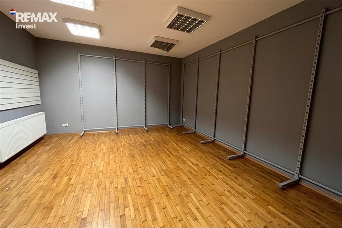 Lokal usługowy 70 m² z windą i parkingiem w Wiśle Wisła, 1 Maja 21  70m2 Foto 1