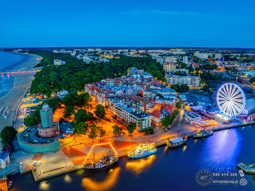 Mieszkanie dwupokojowe na sprzedaż Kołobrzeg, Obrońców Westerplatte  51m2 Foto 1