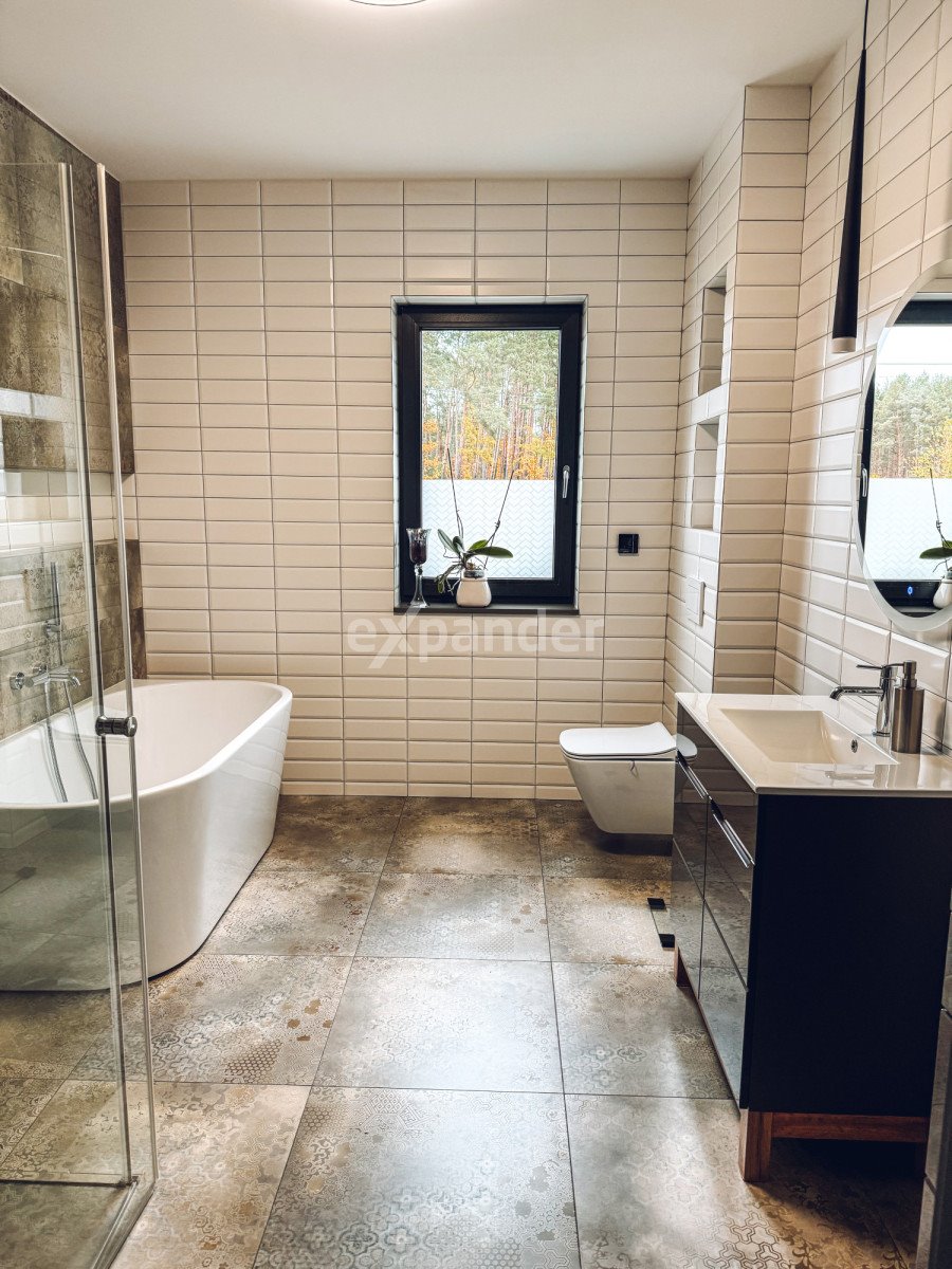 Dom na sprzedaż Ostrzeszów  188m2 Foto 1