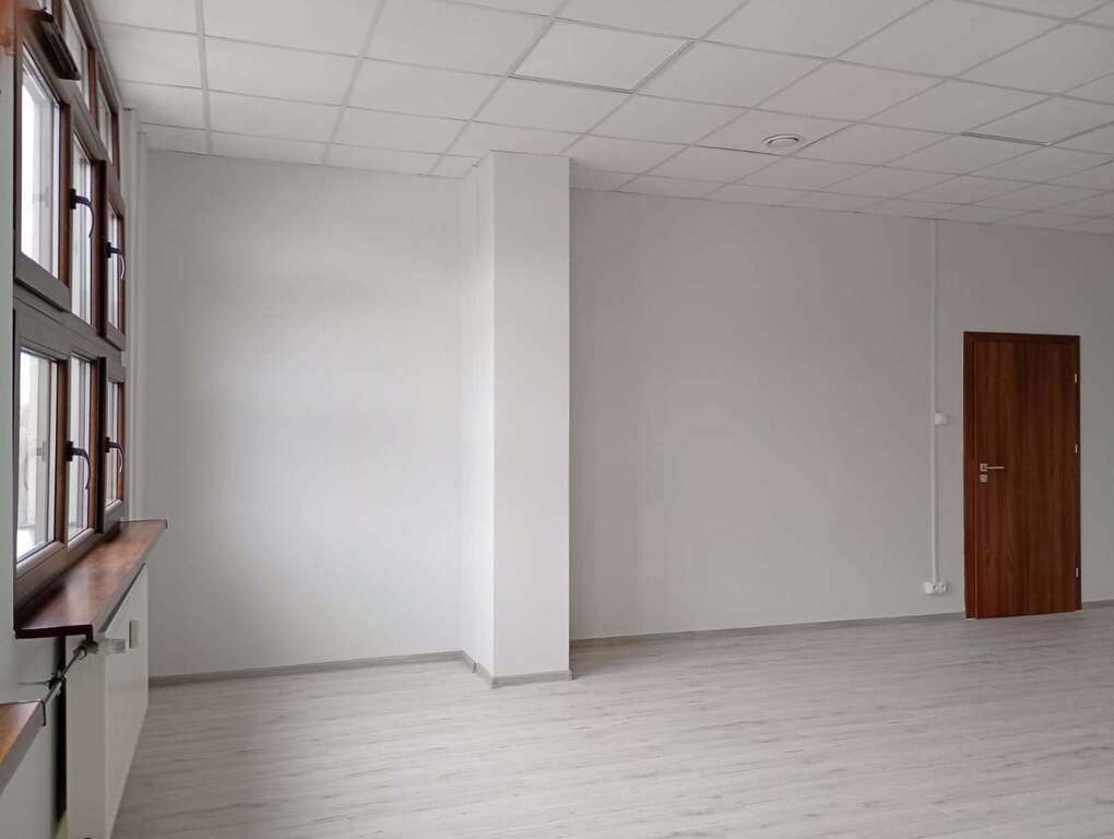 Zapraszam do wynajmu nowoczesnego biura 52,4 m² z klimą i parkingiem Zabrze  52m2 Foto 1