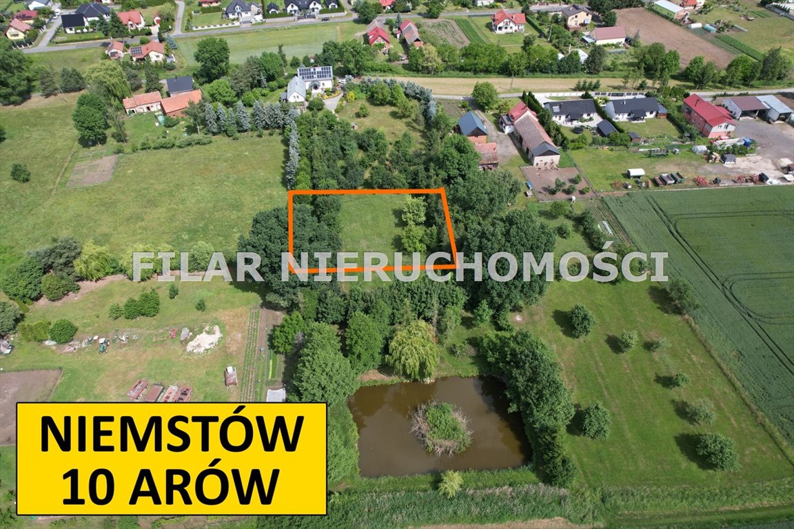 Na sprzedaż działka budowlana 10 arów z widokiem na pola i lasy Niemstów  1 000m2 Foto 1