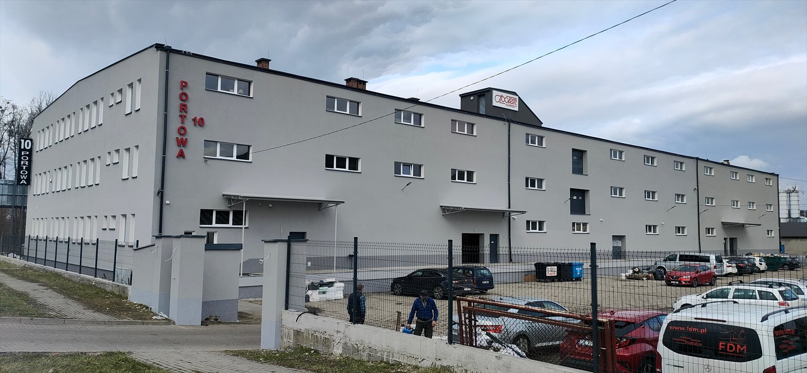 Teren pod parking dostawczych w Gliwicach – wynajem od 1 miejsca Gliwice, Śródmieście, Portowa 10  35m2 Foto 1