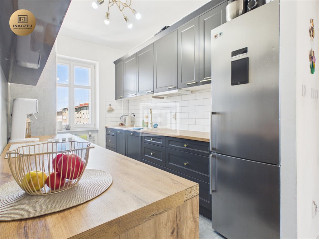 Klimatyczne 73 m² po remoncie w kamienicy z wysokimi sufitami Słupsk, Bolesława Prusa  73m2 Foto 1