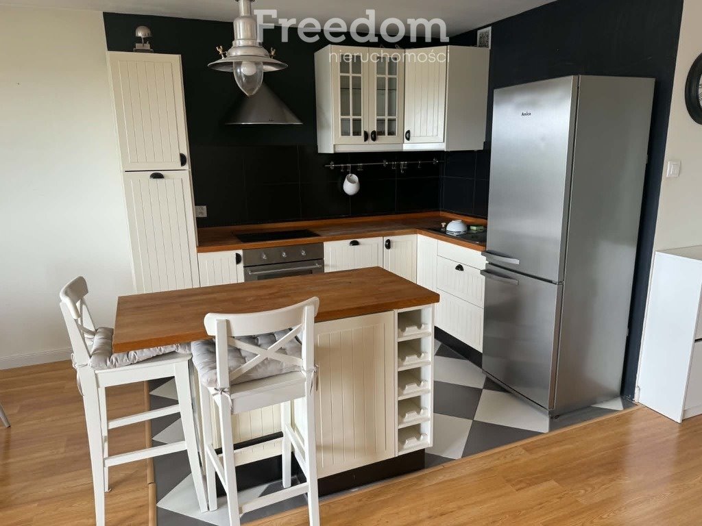 Przestronne 70 m² dwupoziomowe mieszkanie z antresolą - Cedry Wielkie Cedry Wielkie, Leśna  70m2 Foto 1