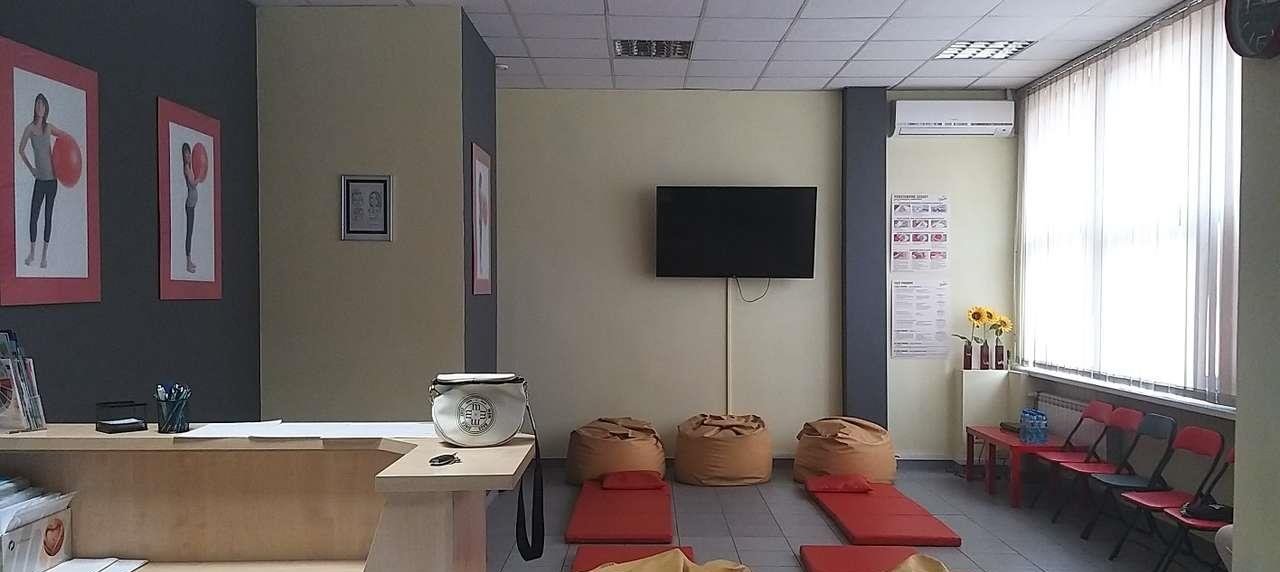 Polecam przestronny lokal 86 m² z parkingiem w Turku Turek, ul. Gorzelniana 1  86m2 Foto 1