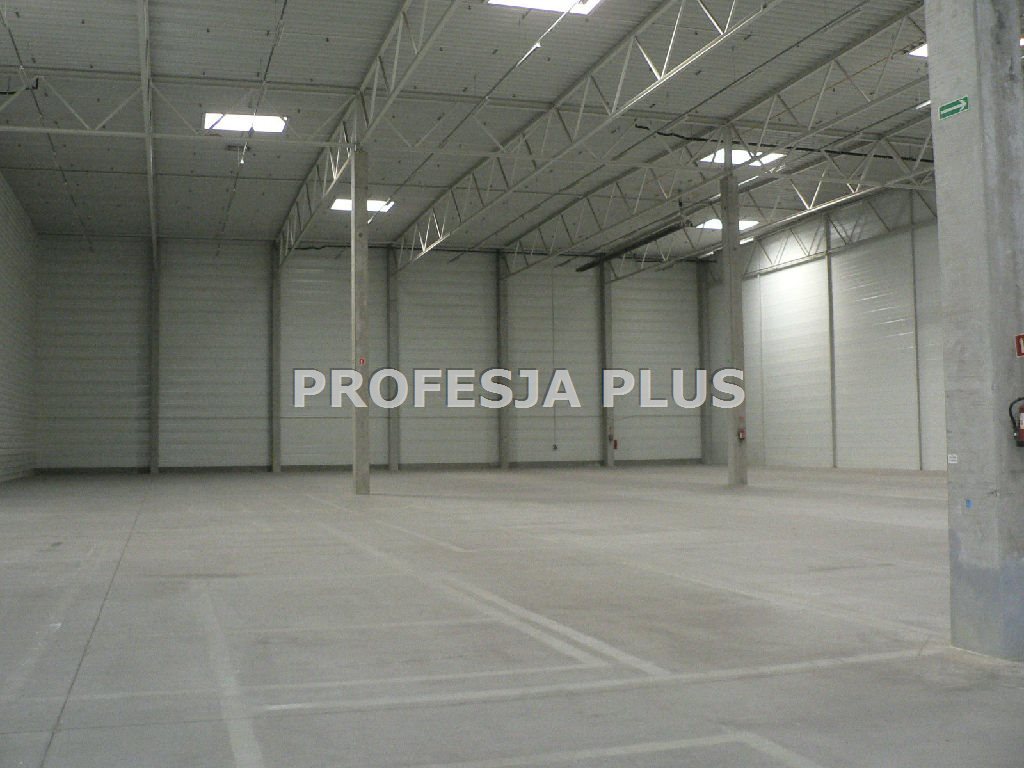 Magazyn 4400 m² z dokami, system tryskaczowy, ochrona Dąbrowa Górnicza  4 400m2 Foto 1