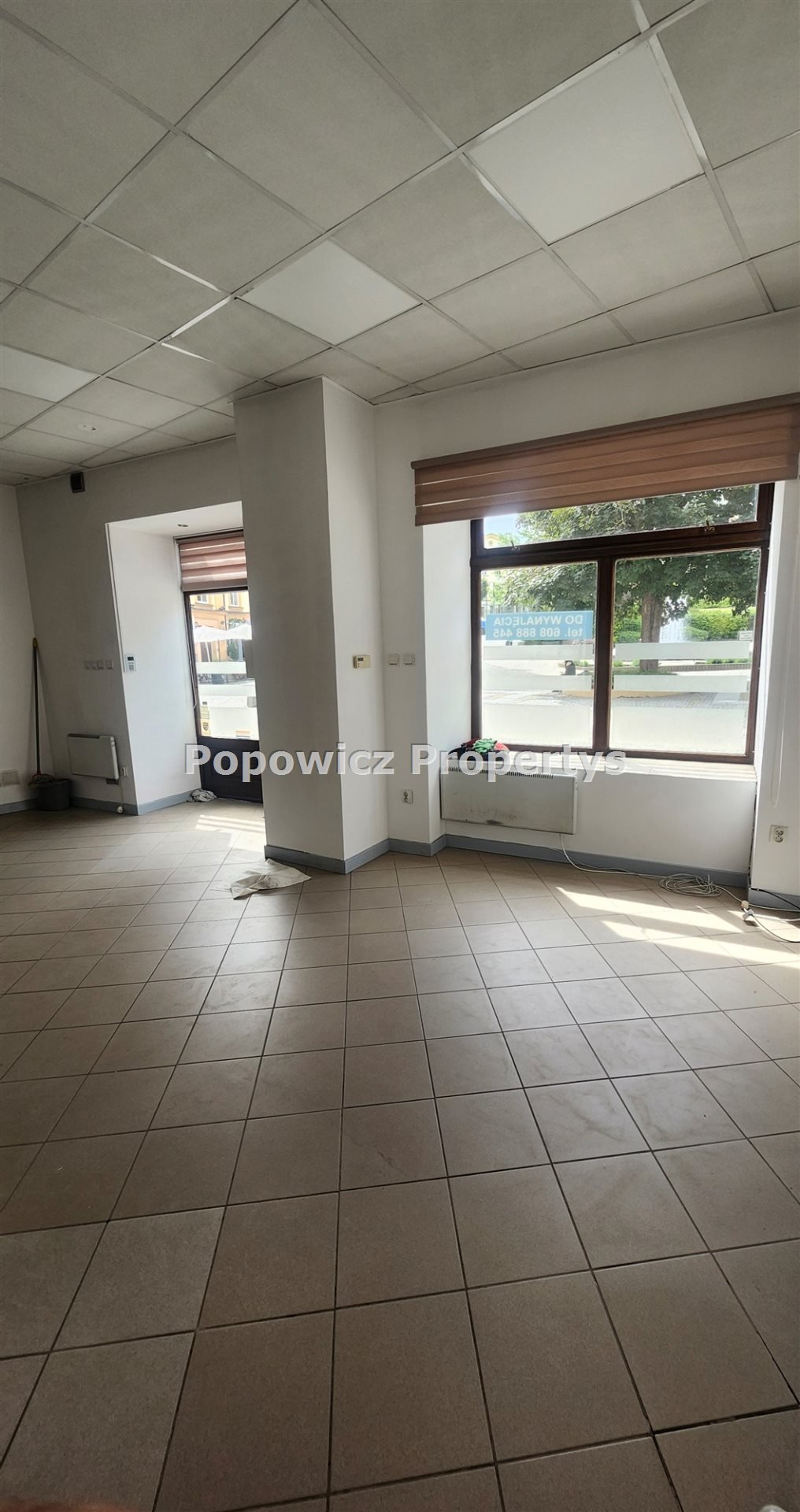 Na wynajem nowoczesny lokal 81 m² w centrum Przemyśla Przemyśl, Franciszkańska  81m2 Foto 1