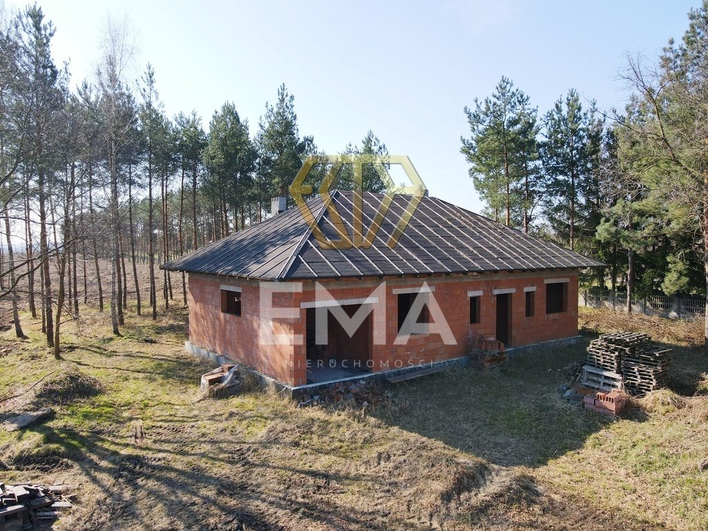 Polecam przestronny dom 130 m² w stanie surowym z dużą działką 2702 m² Latosówka, Leśna  162m2 Foto 1