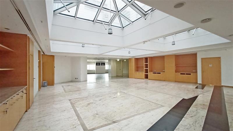 Lokal usługowy 725 m² z dużymi przeszkleniami i zapleczem Gdynia, Śródmieście, Podolska  725m2 Foto 1