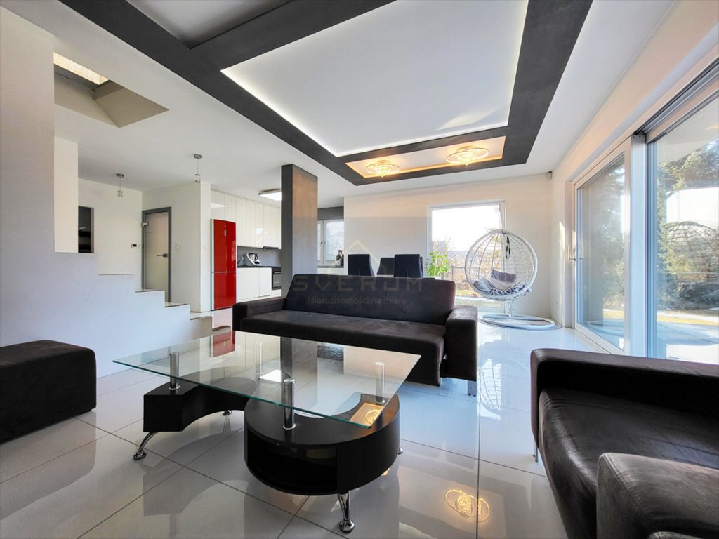 Przestronny dom 160m² z garażem i ogrodem w Wierzchowisku Wierzchowisko  160m2 Foto 1