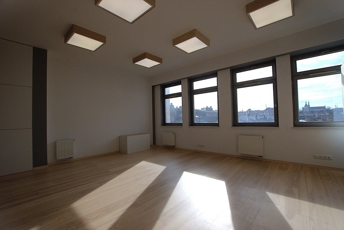 Lokal użytkowy 39 m2 w prestiżowym budynku Becher Platinum Kielce, Centrum, al. IX Wieków Kielc  39m2 Foto 1