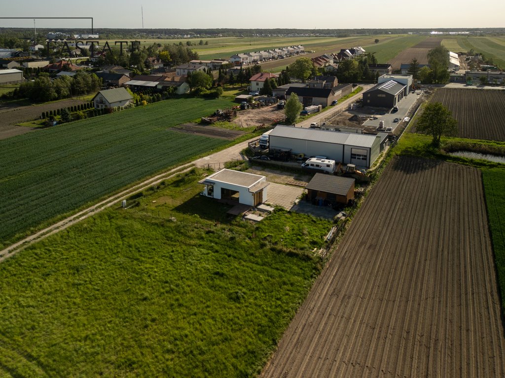 Działka 1000 m² z domem i garażem - inwestycyjna okazja Janczewice, Jedwabna  1 000m2 Foto 1