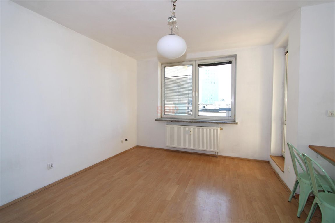 Jasne 1-pokojowe mieszkanie 40 m2 z loggią, świetna komunikacja Warszawa, Krypska  40m2 Foto 1