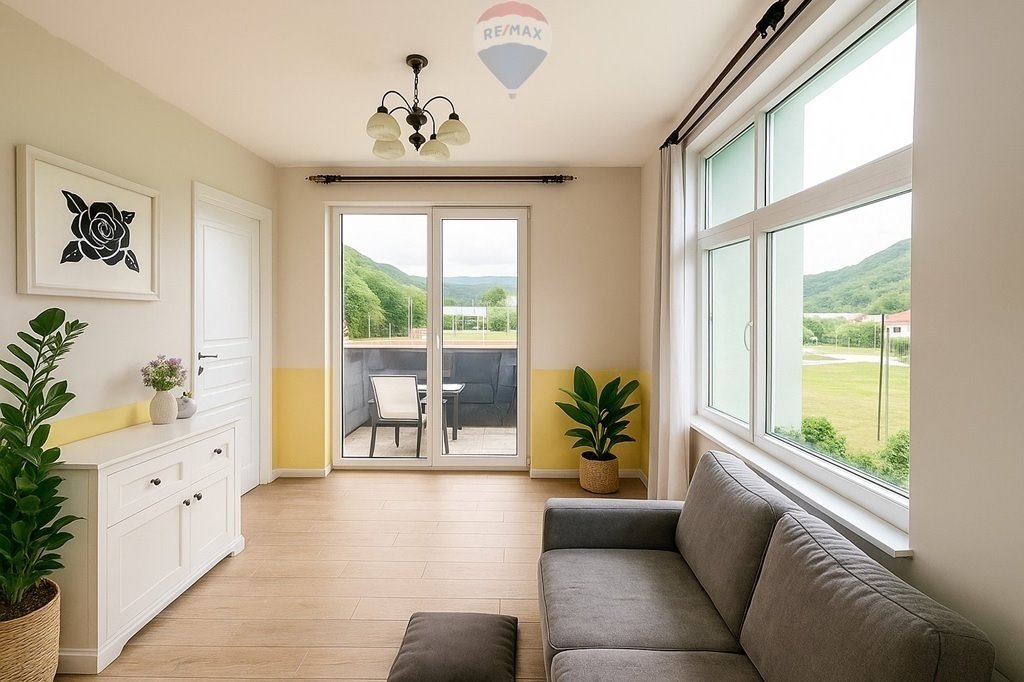 Mieszkanie dwupokojowe na sprzedaż Ustroń, 3 Maja  45m2 Foto 1