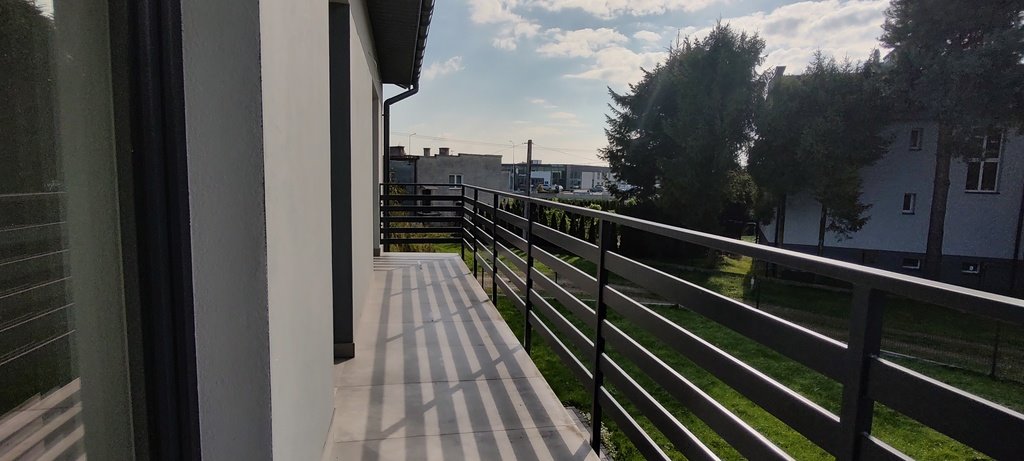 Mieszkanie trzypokojowe na sprzedaż Zbylitowska Góra  63m2 Foto 1