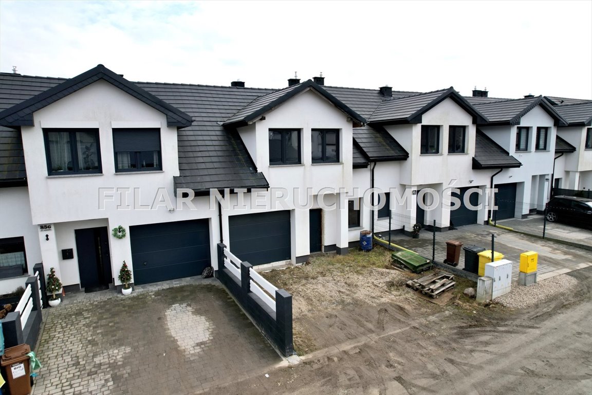 Nowoczesny dom 120 m² z garażem i tarasem polecam Obora  120m2 Foto 1