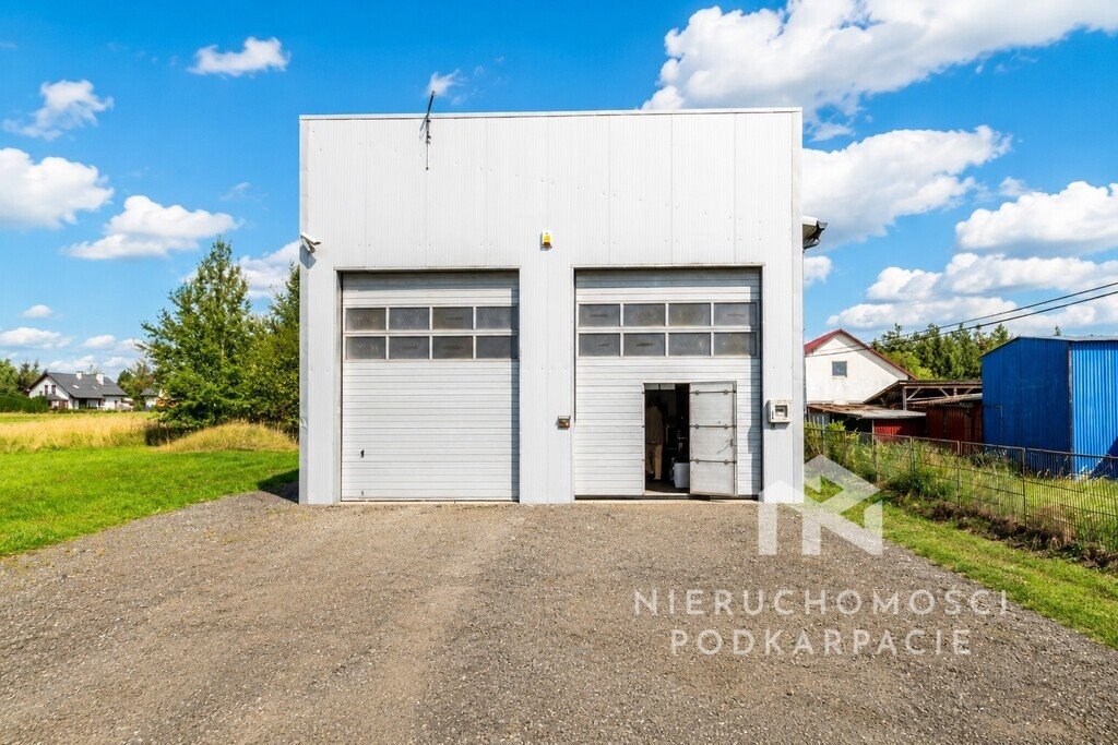 Polecam atrakcyjną działkę usługową 11,51 ar z halą 231 m² w Krasnem Krasne  2 895m2 Foto 1