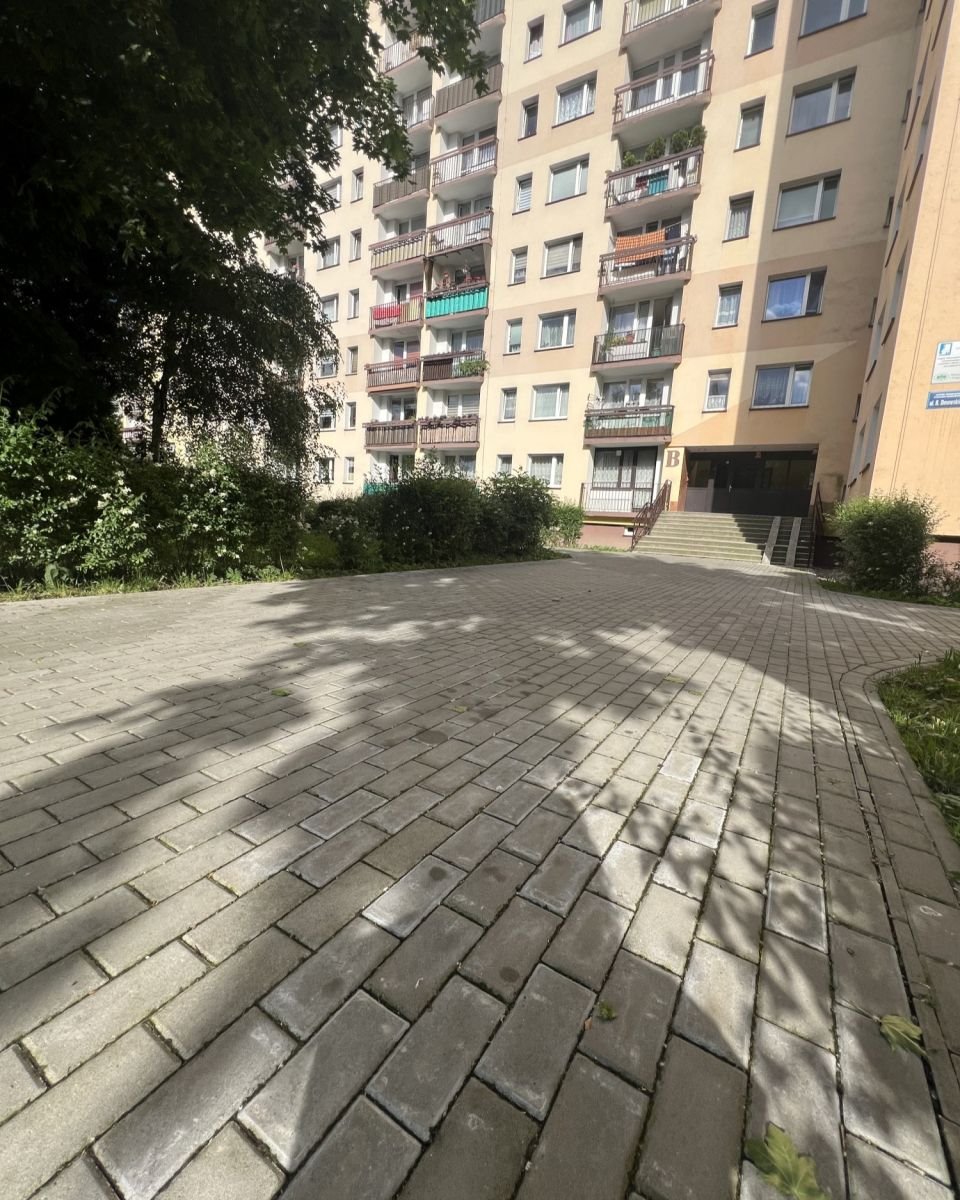 Mieszkanie dwupokojowe na sprzedaż Bielsko-Biała, Romana Dmowskiego  44m2 Foto 5