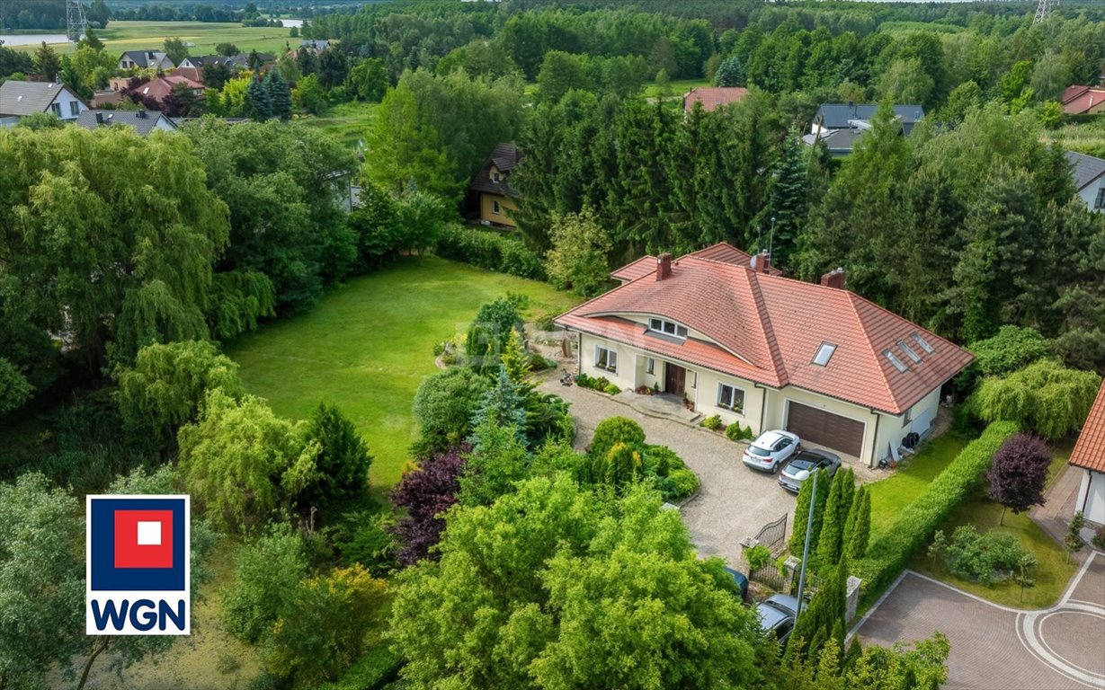 Przestronny dom 260 m2 z kominkami i garażem w Borówcu Borówiec, Borówiec  260m2 Foto 1