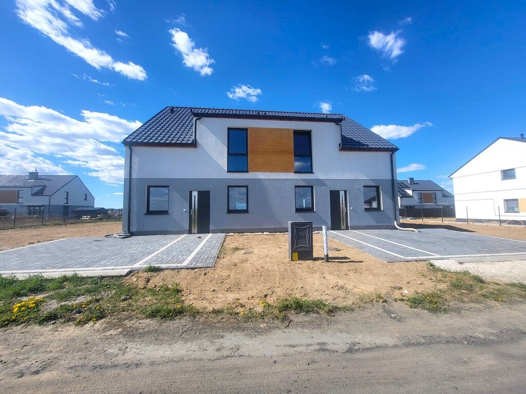 Dom bliźniak 150 m² z dużym ogrodem i kominkiem Grzędzice  150m2 Foto 1