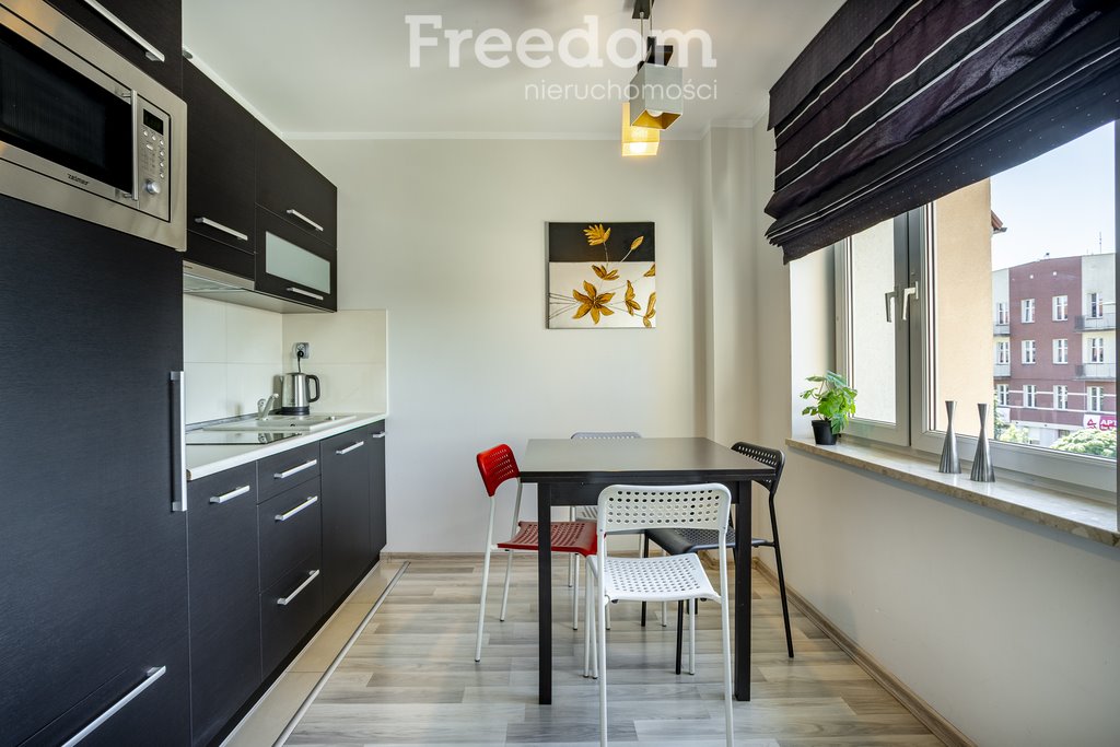 Sprzedam komfortowe mieszkanie 44,5 m² z balkonem nad jeziorem Ełckim Ełk, Wojska Polskiego  45m2 Foto 1