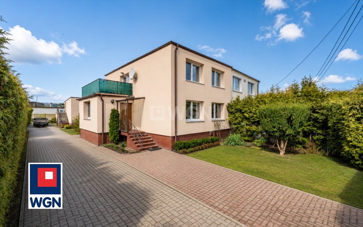 Praktyczny dom z 4 pokojami, piwnicą i garażem zapraszam Gościcino, Słoneczna  100m2 Foto 1