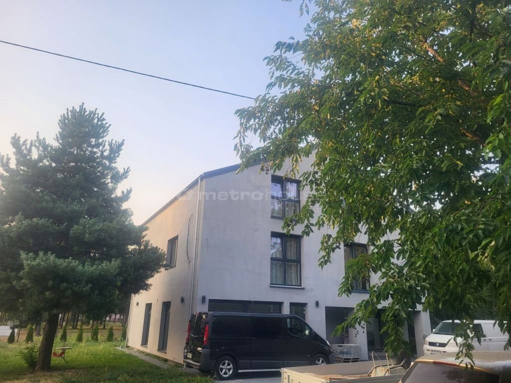 Dom na sprzedaż Osowiec  350m2 Foto 1