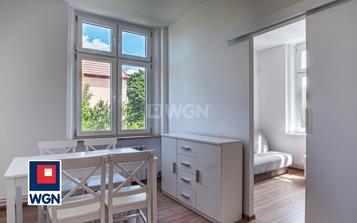 Zapraszam do obejrzenia 39 m² po remoncie w kamienicy Pieńsk, Centrum  39m2 Foto 1