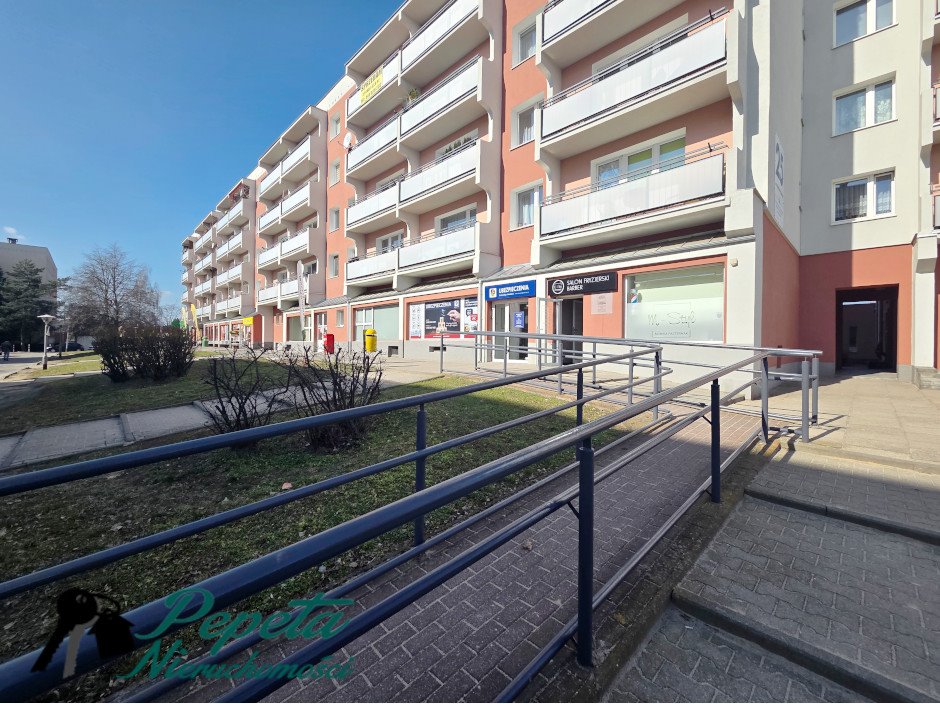 Wynajem lokalu 49 m2 z dużymi możliwościami w Swarzędzu Swarzędz, Swarzędz, Os. Dąbrowszczaków  49m2 Foto 1